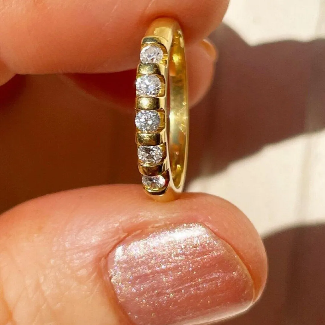 /public/photos/live/Vintage 14k Gold Five Stone Diamond Ring 676.webp